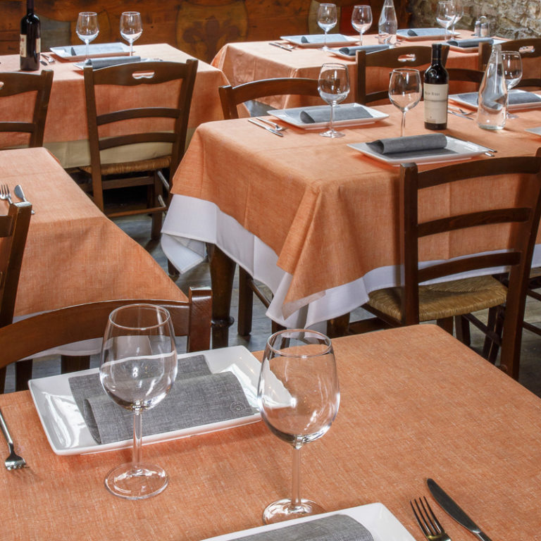 Oxford Tablecloth Range The Concept Studio Spontex, Otima, Calypso